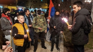 Skup ekstremista u Novom Sadu